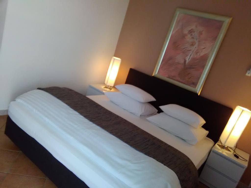 Guest house Garfild 2 Novi Vinodolski Chambre photo