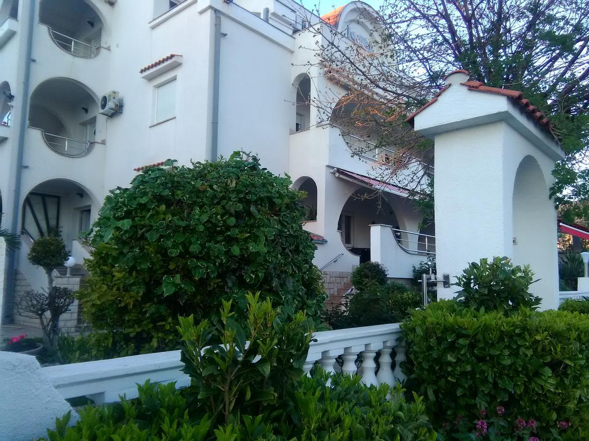 Guest house Garfild 2 Novi Vinodolski Extérieur photo